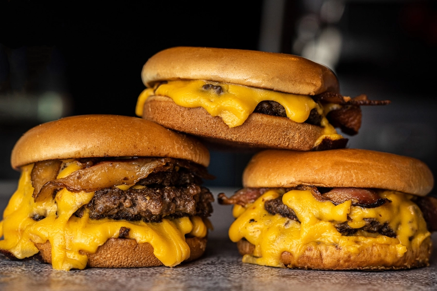Smash Burger O Fenômeno Gastronômico que Conquistou o Mundo Alloy